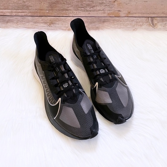 Nike Women’s Zoom Gravity - Picture 5 of 10